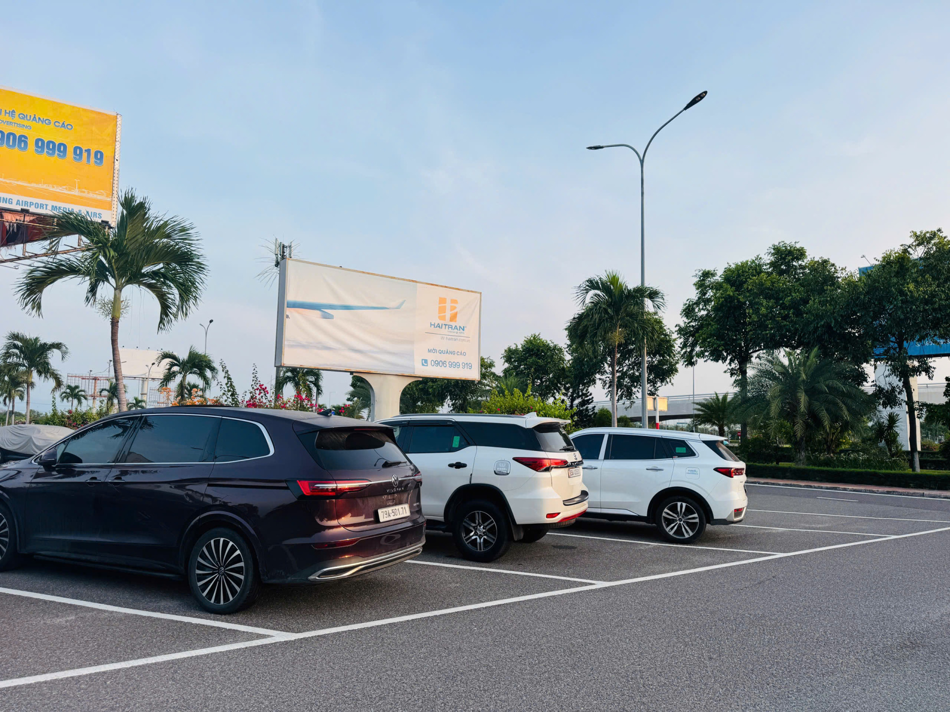 dịch vụ thuê xe ở Đô Vinh đi sân bay Cam Ranh dịch vụ thuê xe ở Đô Vinh đi sân bay Cam Ranh